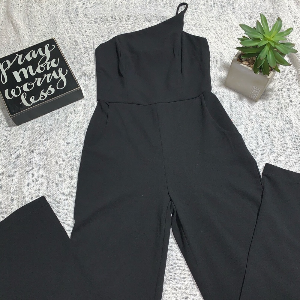 Teeze Me Juniors' One-Shoulder Jumpsuit Size 1/2